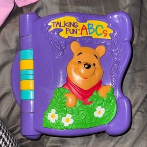 Winnie the Pooh Talking Fun ABCs Hard Case Learning Toy (Vintage)